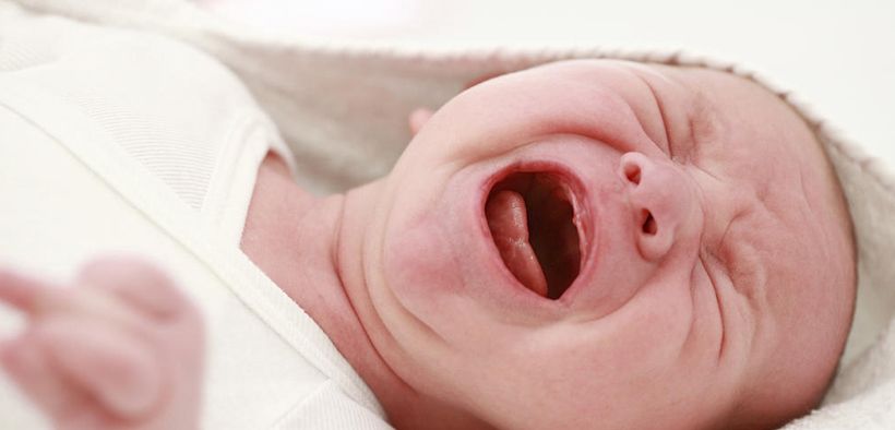 Mengapa bayi baru lahir menangis?