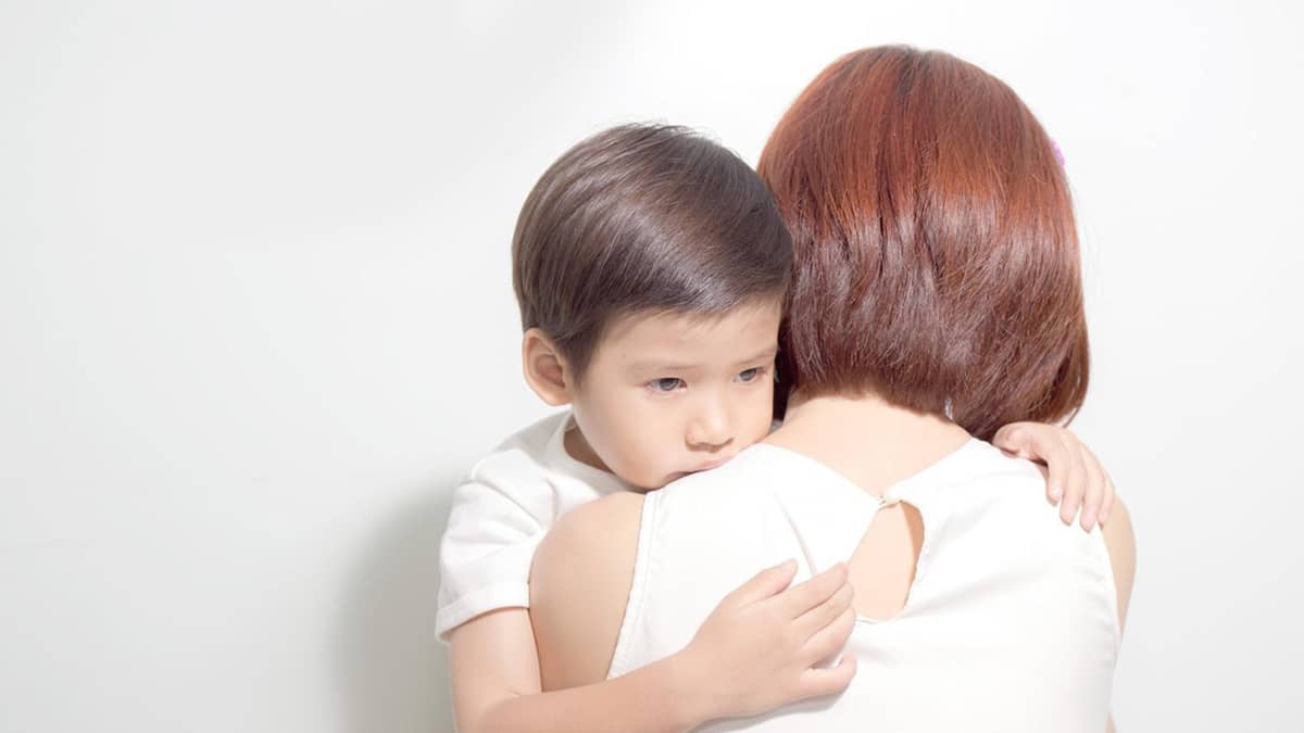 Orangtua mengendalikan emosi menghadapi anak
